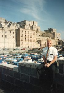 Tom the missionary in Pozzuoli, Italy, 1995
